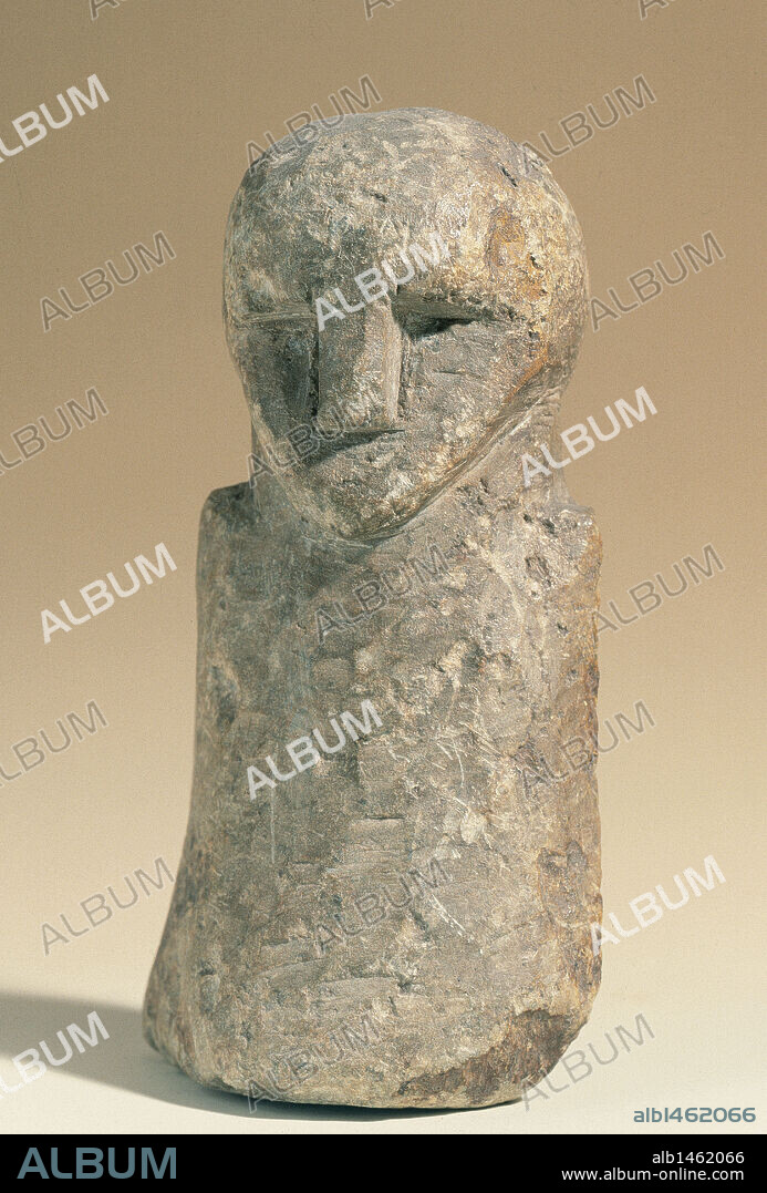ARTE CELTA. ESPAÑA. CABEZA tallada en esteatita, fechada hacia el siglo II a. C. Procede del Castro de San Mamede do Castro (Silleda, Pontevedra). Museo Provincial de Pontevedra. PONTEVEDRA. Galicia.