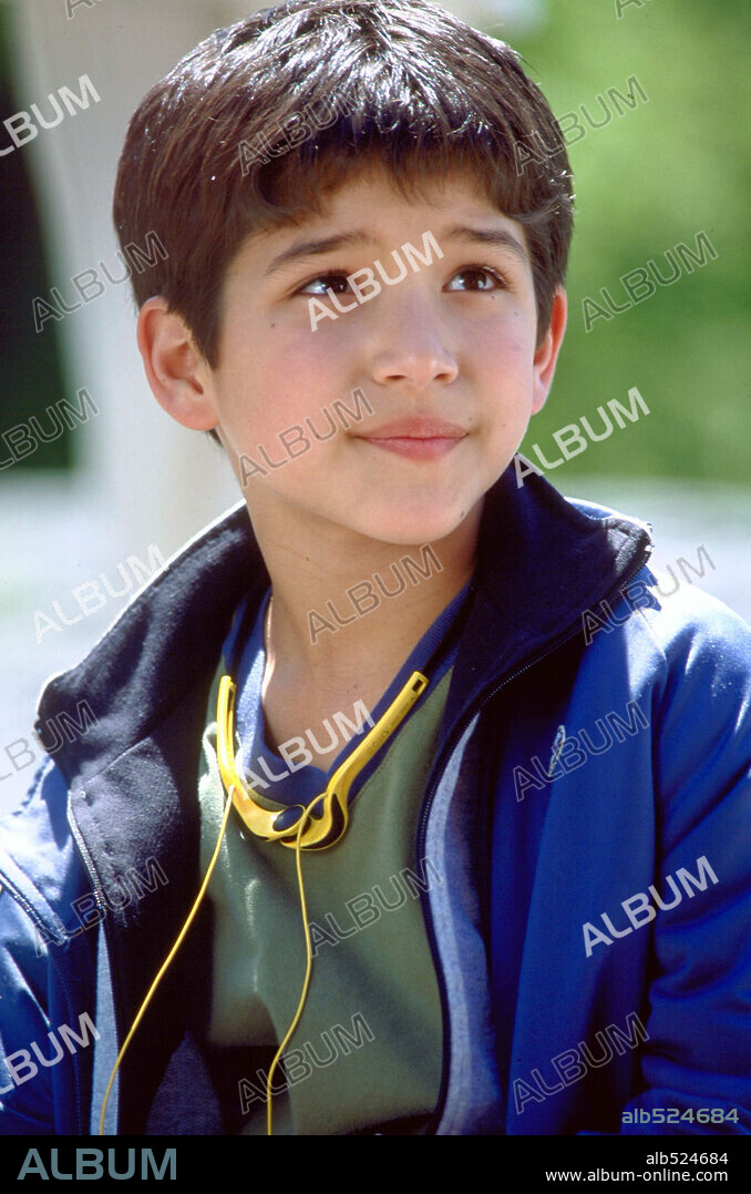 TYLER POSEY in MAID IN MANHATTAN, 2002, directed by WAYNE WANG. Copyright COLUMBIA PICTURES.
