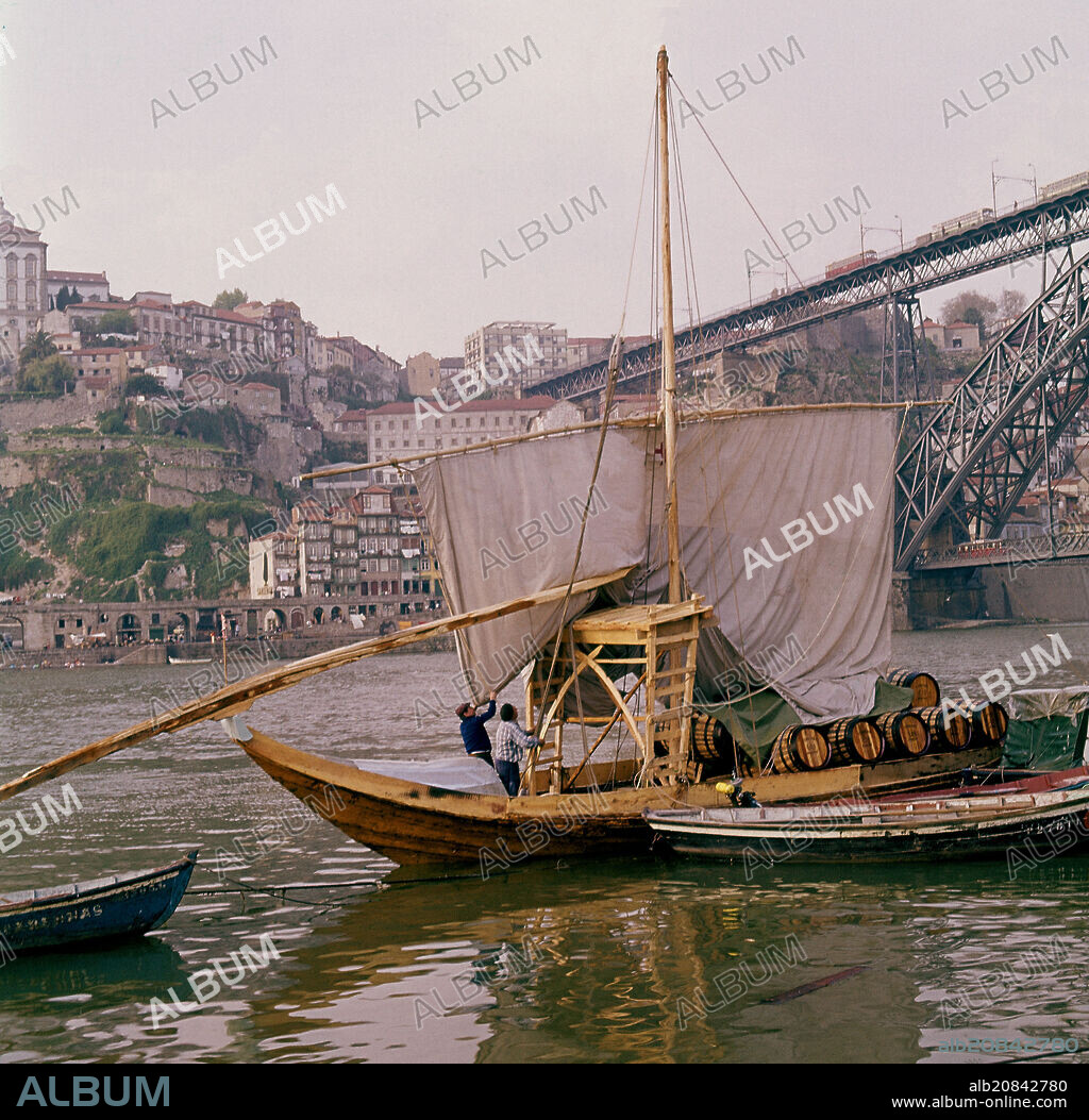 TEOPHILE SEYRIG 1843/1923-DISCIPULO DE EIFFEL. VELERO EN EL RIO DUERO JUNTO AL PUENTE DE LUIS I - SIGLO XIX.