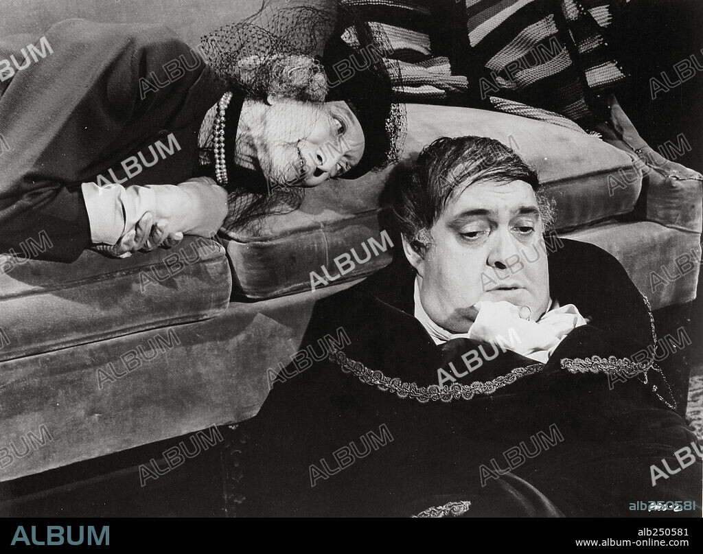 ZERO MOSTEL in THE PRODUCERS, 1968, directed by MEL BROOKS. Copyright EMBASSY PICTURES.