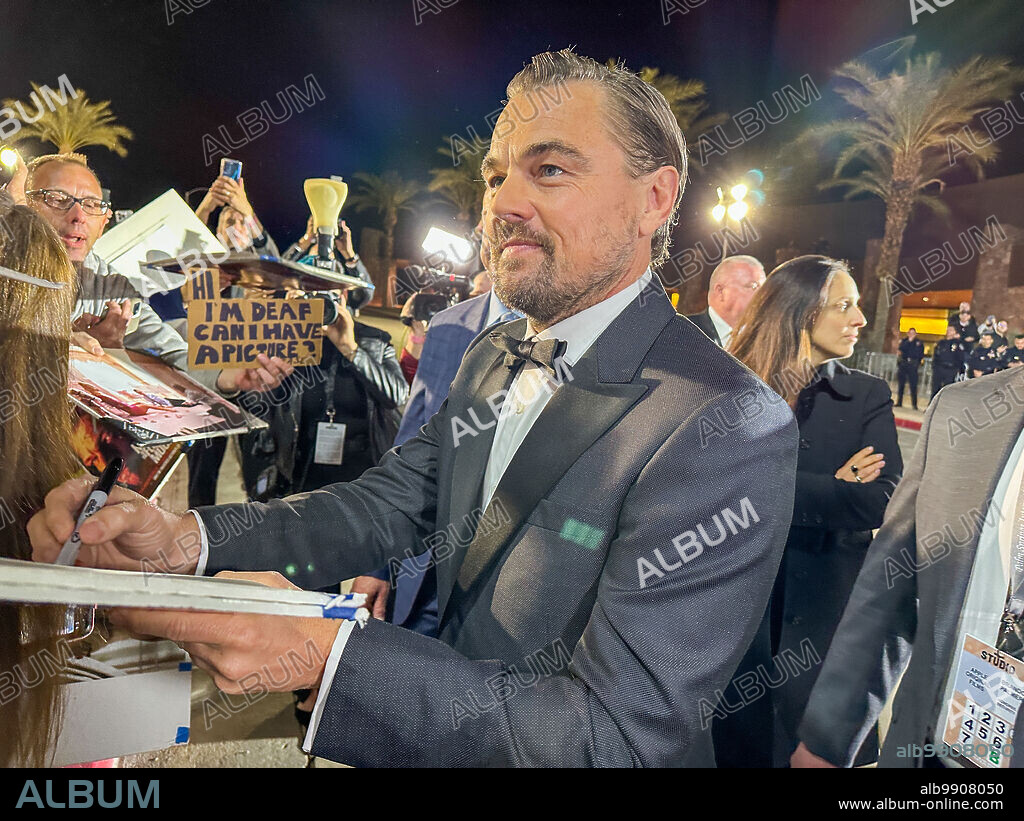 January 4, 2024, Palm Springs, California, USA: LEONARDO DICAPRIO signs autographs for fans before walking the Red Carpet. His Academy Award Nominated Film 'Killers of the Flower Moon' is being honored. (Credit Image: © Amy Katz/ZUMA Press Wire).