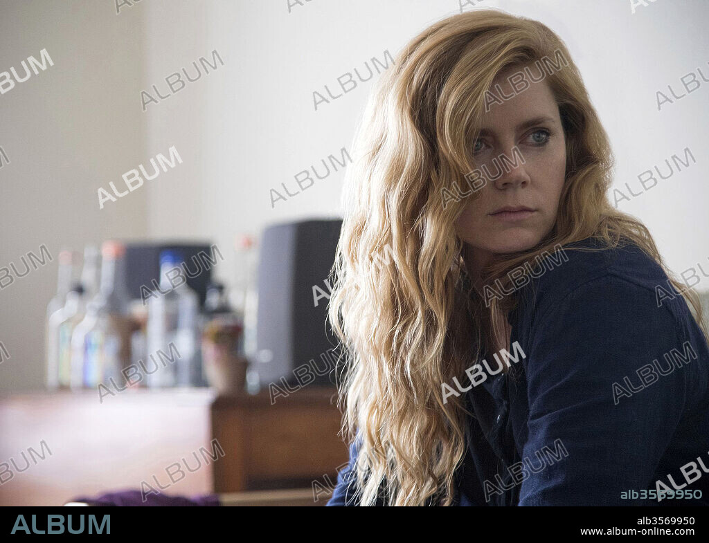 AMY ADAMS in SHARP OBJECTS, 2018, directed by JEAN-MARC VALLEE. Copyright BLUMHOUSE PROD/EONE TV. Season 1.