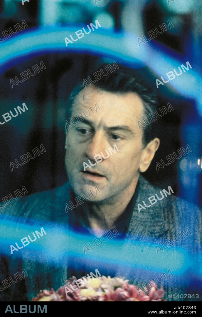 ROBERT DE NIRO en NADIE ES PERFECTO, 1999 (FLAWLESS), dirigida por JOEL SCHUMACHER. Copyright TRIBECA PRODUCTIONS / SCHWARTZ, ANDREW.