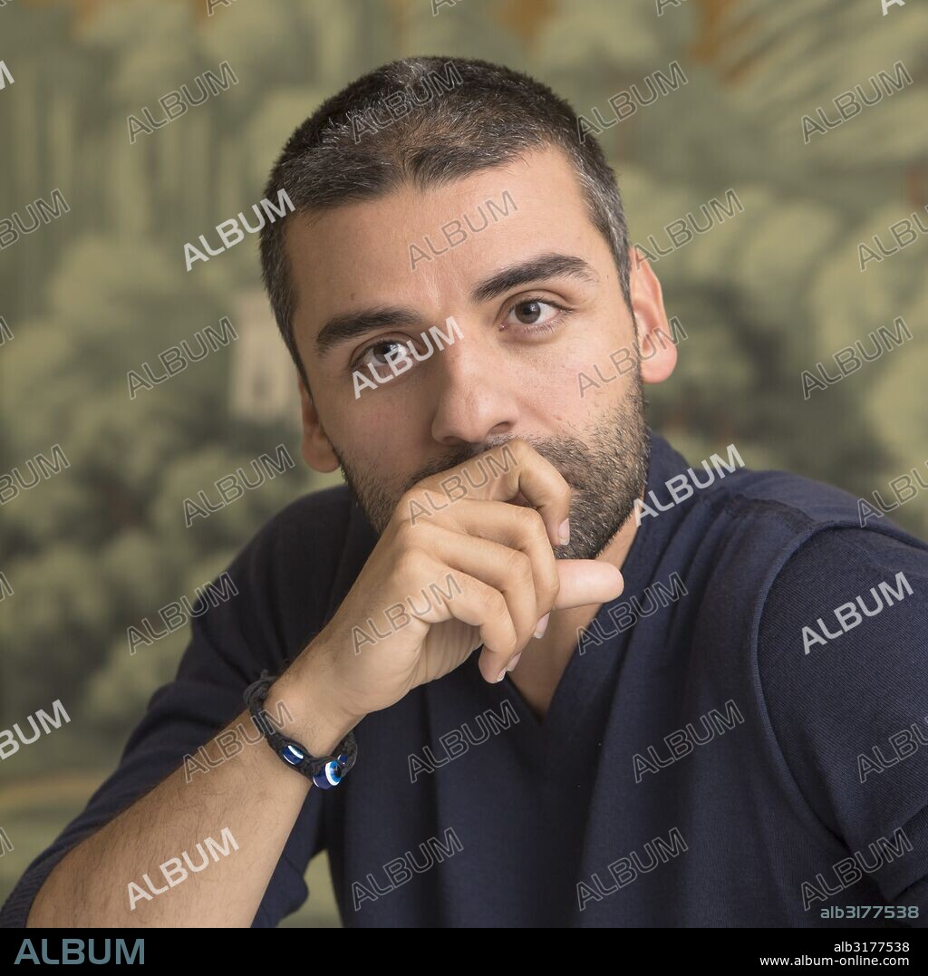 OSCAR ISAAC. October 3, 2013 - Hollywood, California, U.S. - Isaac Oscar ''Inside Llewyn Davis. 03/10/2013