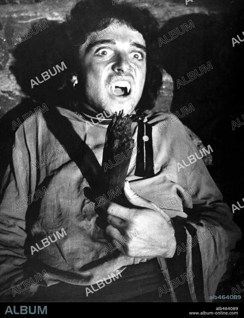 ANTHONY CORLAN en VAMPIRE CIRCUS, 1972, dirigida por ROBERT YOUNG (DIRECTOR). Copyright HAMMER.