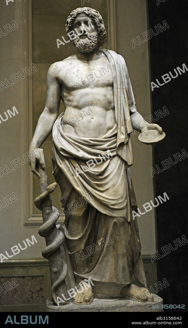 ASCLEPIO o ASCLEPIOS (Esculapio romano). Dios de la medicina. Copia romana del siglo II de un original griego del siglo V a. C. Procedente de Ostia, Italia. Museo del Hermitage (The State Hermitage Museum). San Petersburgo. Rusia.