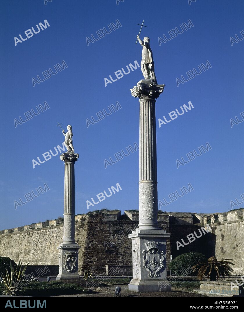 HERMANOS ANDREOLI (S XVII). COLUMNAS FRENTE A LA PUERTA DE TIERRA CON SAN SERVANDO Y SAN GERMAN - SIGLO XVIII.