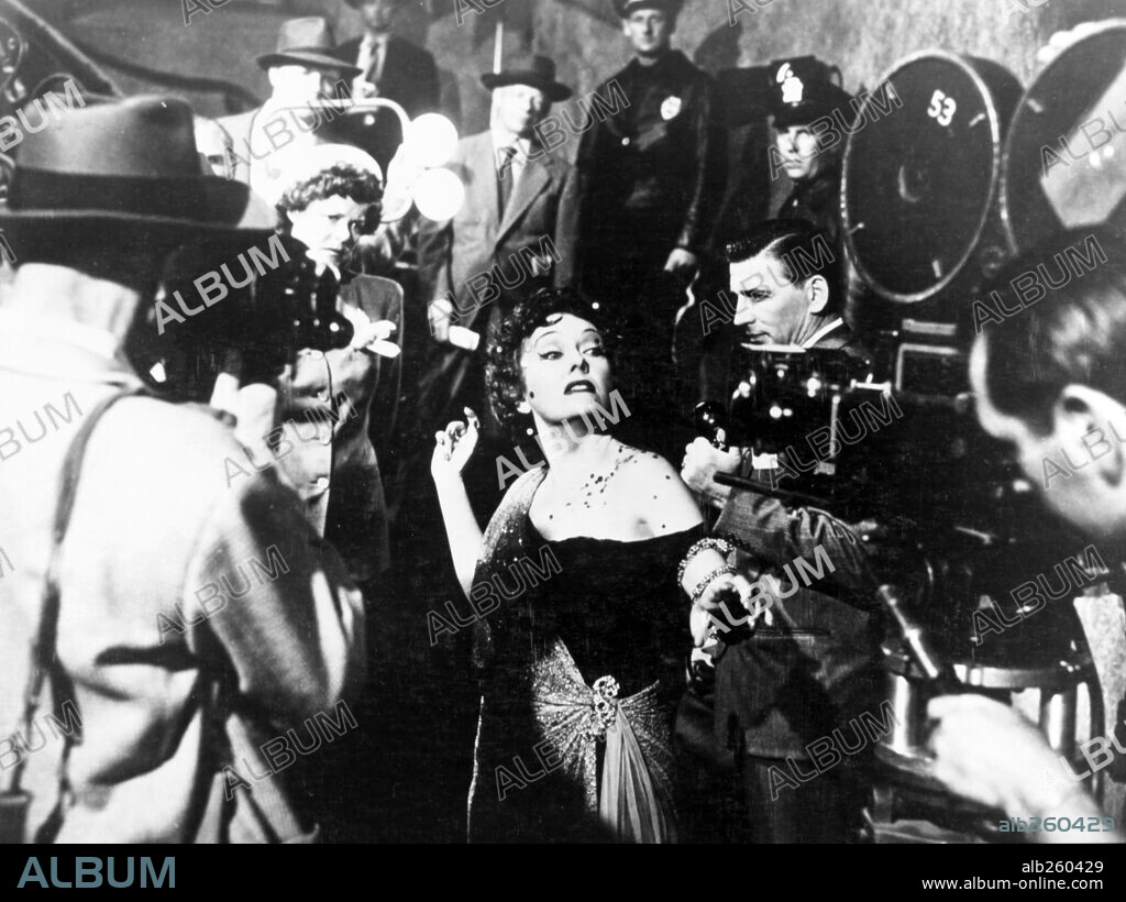 GLORIA SWANSON en EL CREPÚSCULO DE LOS DIOSES, 1950 (SUNSET BLVD.), dirigida por BILLY WILDER. Copyright PARAMOUNT PICTURES.