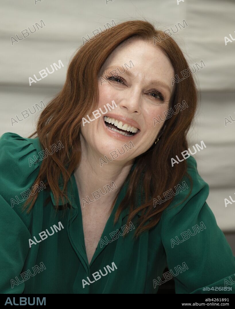 JULIANNE MOORE. April 3, 2019 - New York, New York, USA - Julianne Moore stars in the movie Gloria Bell and also will star in Lisey's Story a new TV series written by Stephan King for Apple TV. 03/04/2019