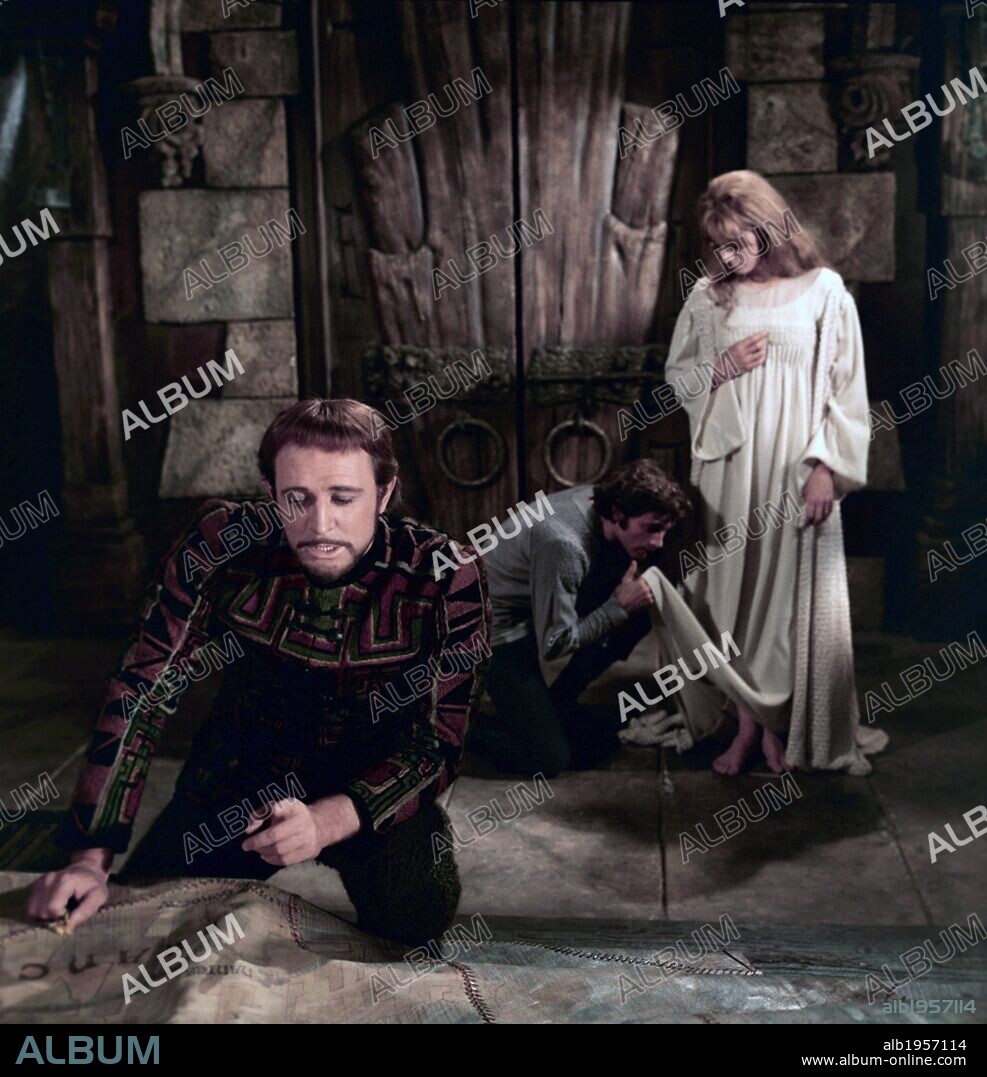 FRANCO NERO, RICHARD HARRIS and VANESSA REDGRAVE in CAMELOT, 1967, directed by JOSHUA LOGAN. Copyright WARNER BROTHERS.