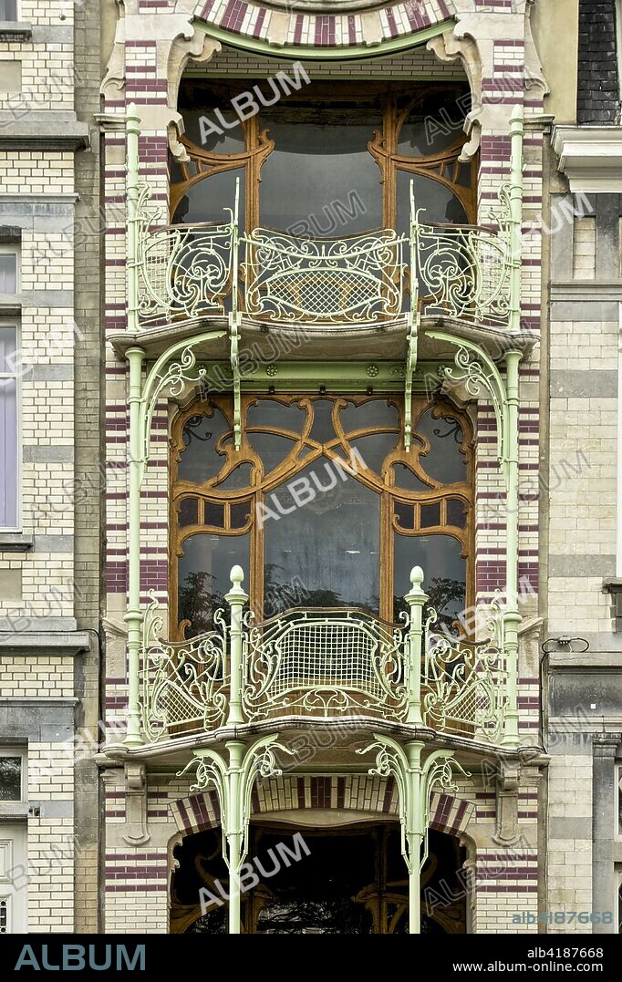 Maison St. Cyr, 11 Square Ambiorix, Brussels, Belgium, c2014-2017. Gustave Strauven: 1903.