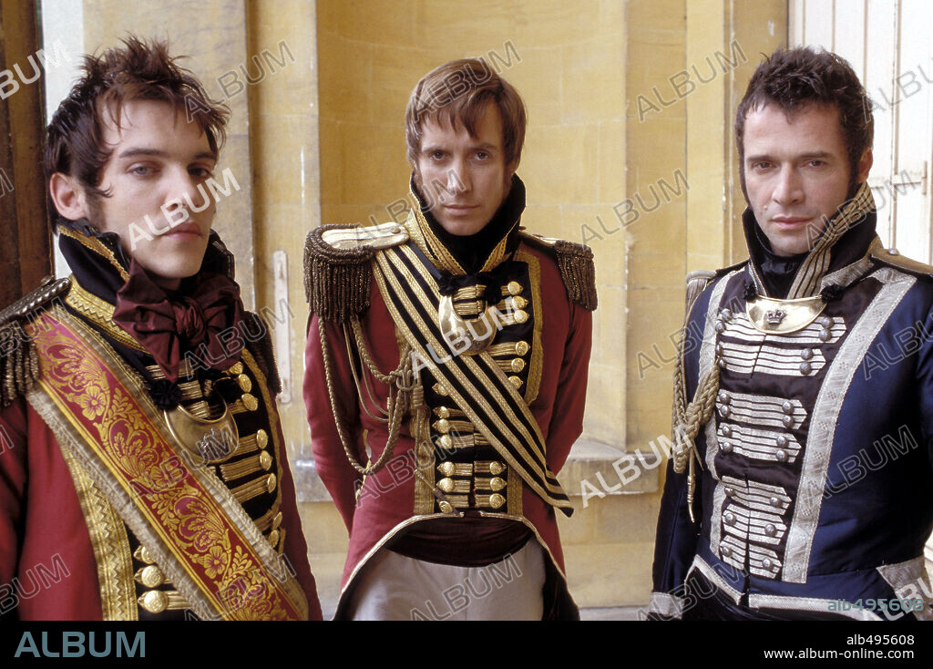 JAMES PUREFOY, JONATHAN RHYS MEYERS and RHYS IFANS in VANITY FAIR, 2004, directed by MIRA NAIR. Copyright FOCUS FEATURES.