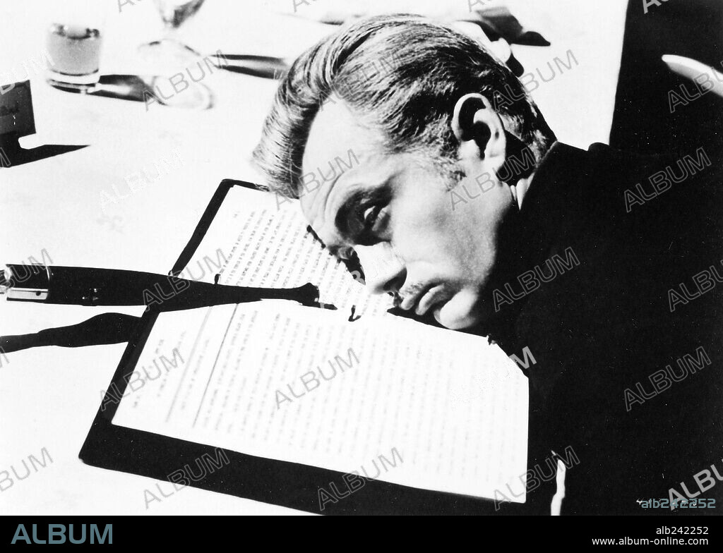JAMES DEAN en GIGANTE, 1956 (GIANT), dirigida por GEORGE STEVENS. Copyright WARNER BROTHERS.