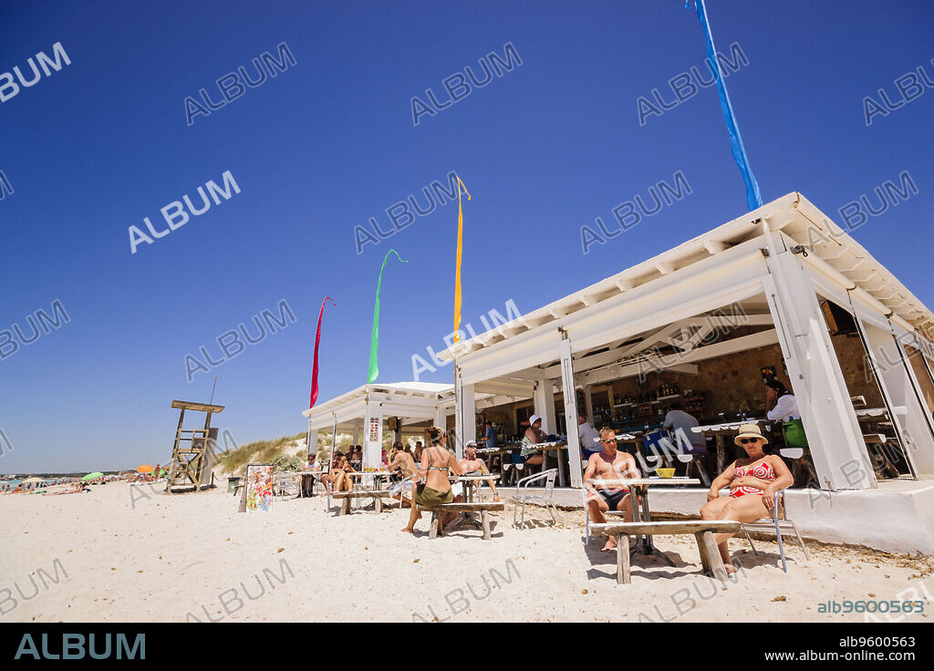 Chiringuito El Ultimo Paraiso - El Chiringito Del Medio- ,Es Trenc beach. Mallorca. Islas Baleares. Spain.