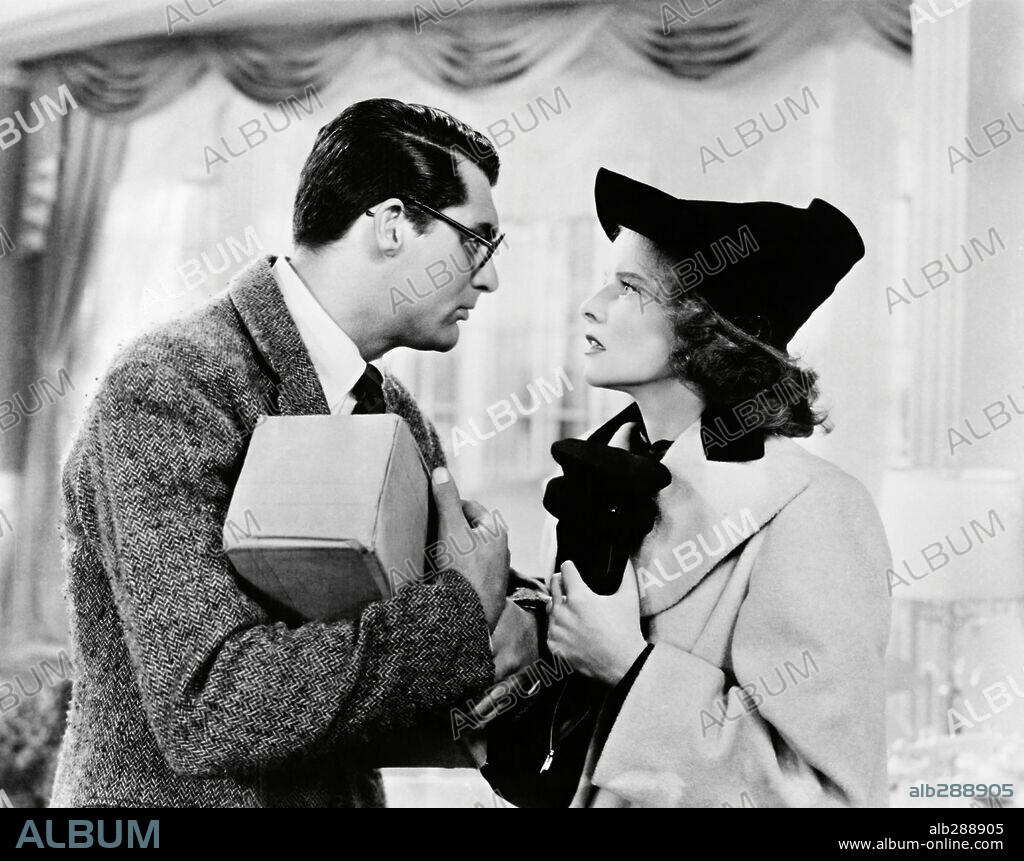 CARY GRANT und KATHARINE HEPBURN in BRINGING UP BABY, 1938, unter der Regie von HOWARD HAWKS. Copyright RKO.