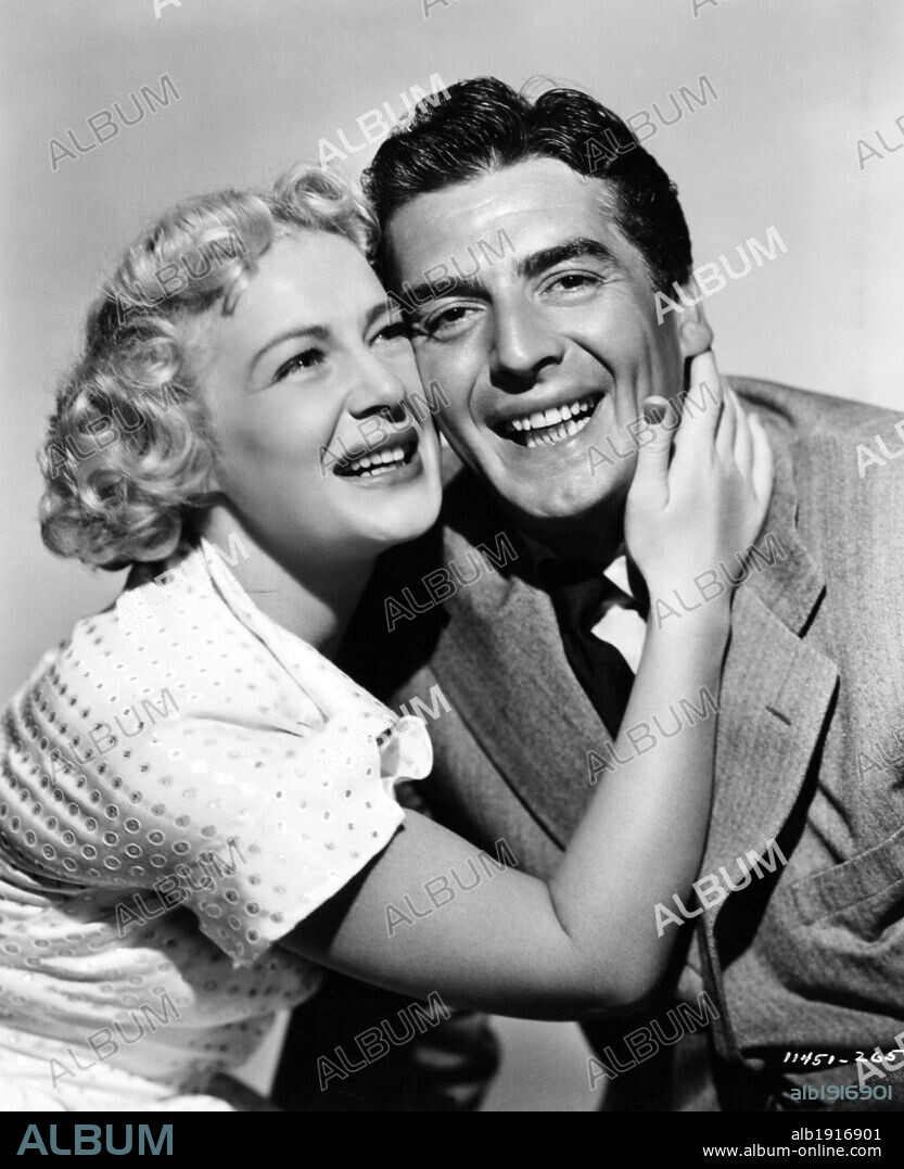 BETTY HUTTON y VICTOR MATURE en RED, HOT AND BLUE, 1949, dirigida por JOHN FARROW. Copyright PARAMOUNT PICTURES.