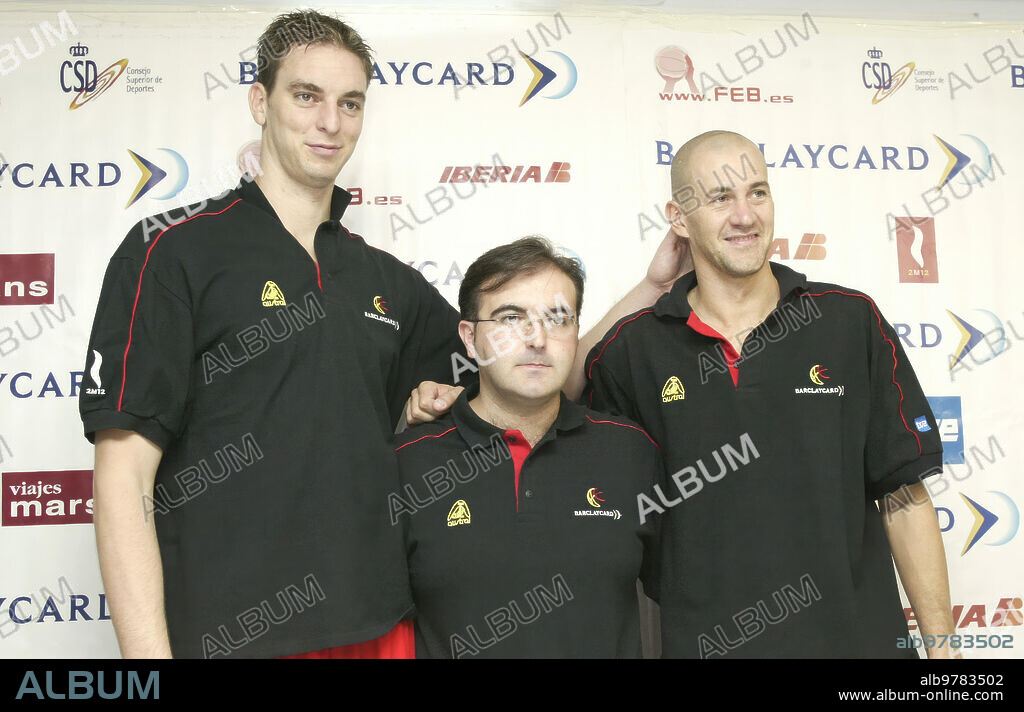 Madrid, 1 de septiembre de 2003. Entrenamiento de la selección Española de Baloncesto. En la imagen Pau Gasol, Moncho López y Alberto Herreros. Foto: Ignacio Gil. .