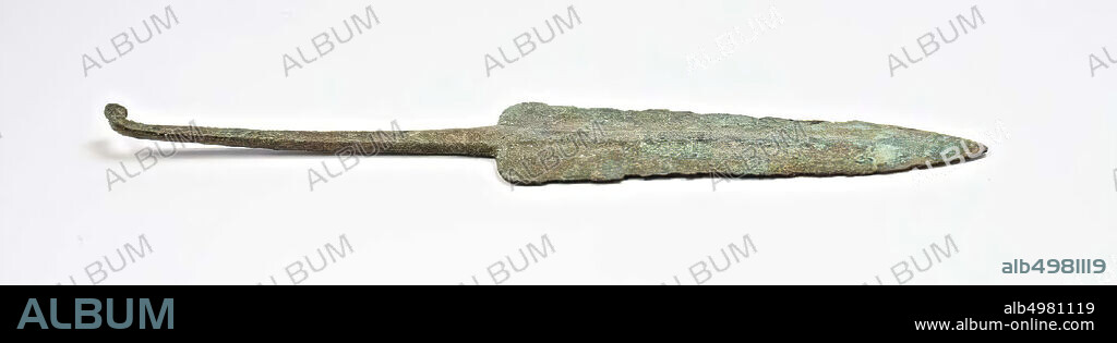 A bronze spearhead., Weapon, metal, bronze, L 22.8 cm, W 3.4 cm, Iron Age II-III 1000-600 BC, Iran.