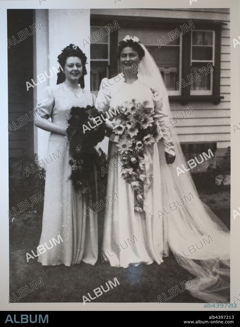 Harriet | 1940s Style Short Bow Back Wedding Dress | Brighton Belle