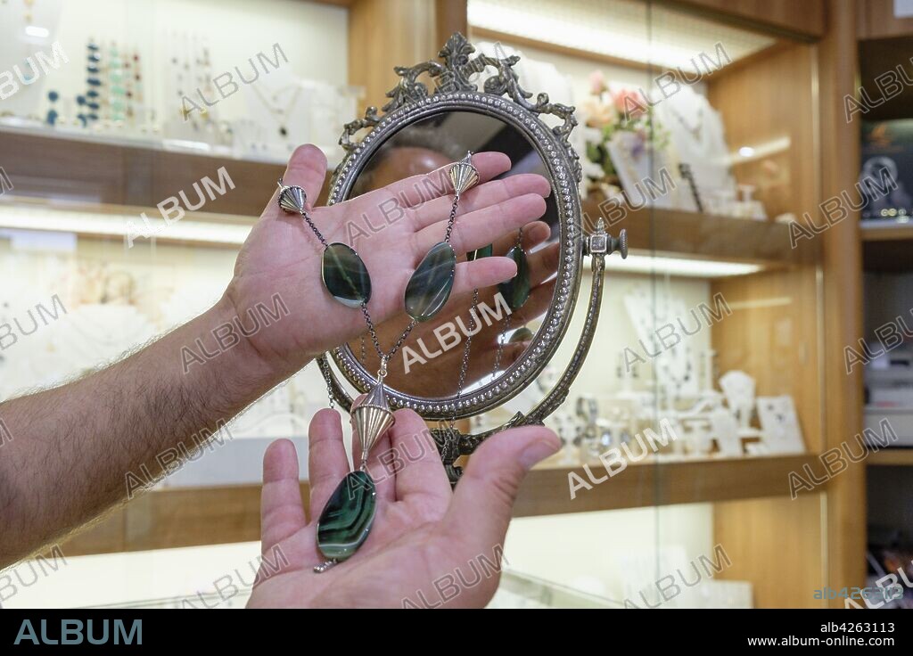 collar artesano de inspiracion tradicional ibicenca, joyeria Casa Afro, Ibiza, balearic islands, Spain.