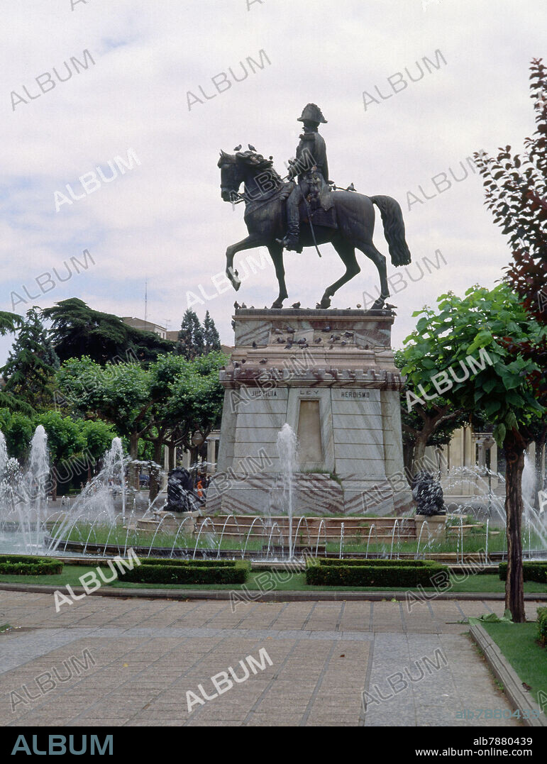 PABLO GIBERT ROIG (1853-1914). FUENTE CON EL MONUMENTO DE ESPARTERO EN LA PLAZA DEL ESPOLON, 1871 - FOTO AÑOS 90.