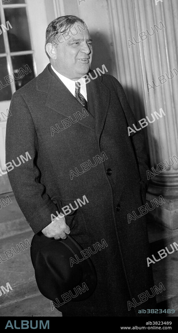 NYC Mayor La Guardia leaving the White House today after a call on President Roosevelt. Fiorello Henry LaGuardia (December 11, 1882 - September 20, 1947) was the 99th Mayor of New York from 1934-45 as a Republican. Irascible, energetic, and charismatic, he craved publicity and is acclaimed as one of the three or four greatest mayors in American history. Only five feet tall, he was called "the Little Flower". As a New Dealer, he supported President Roosevelt, a Democrat, and in turn Roosevelt heavily funded the city and cut off patronage from LaGuardia's foes. He revitalized New York City and restored public faith in City Hall. He unified the transit system, directed the building of low-cost public housing, public playgrounds, and parks, constructed airports, reorganized the police force, defeated the powerful Tammany Hall political machine, and reestablished merit employment in place of patronage jobs. He died of pancreatic cancer in 1947 at the age of 64. Photographed by Harris & Ewing, December 30, 1938.
