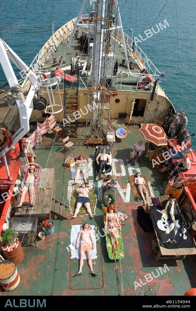 RADIO ENCUBIERTA, 2009 (THE BOAT THAT ROCKED), dirigida por RICHARD CURTIS. Copyright WORKING TITTLE FILMS / BAILEY, ALEX.