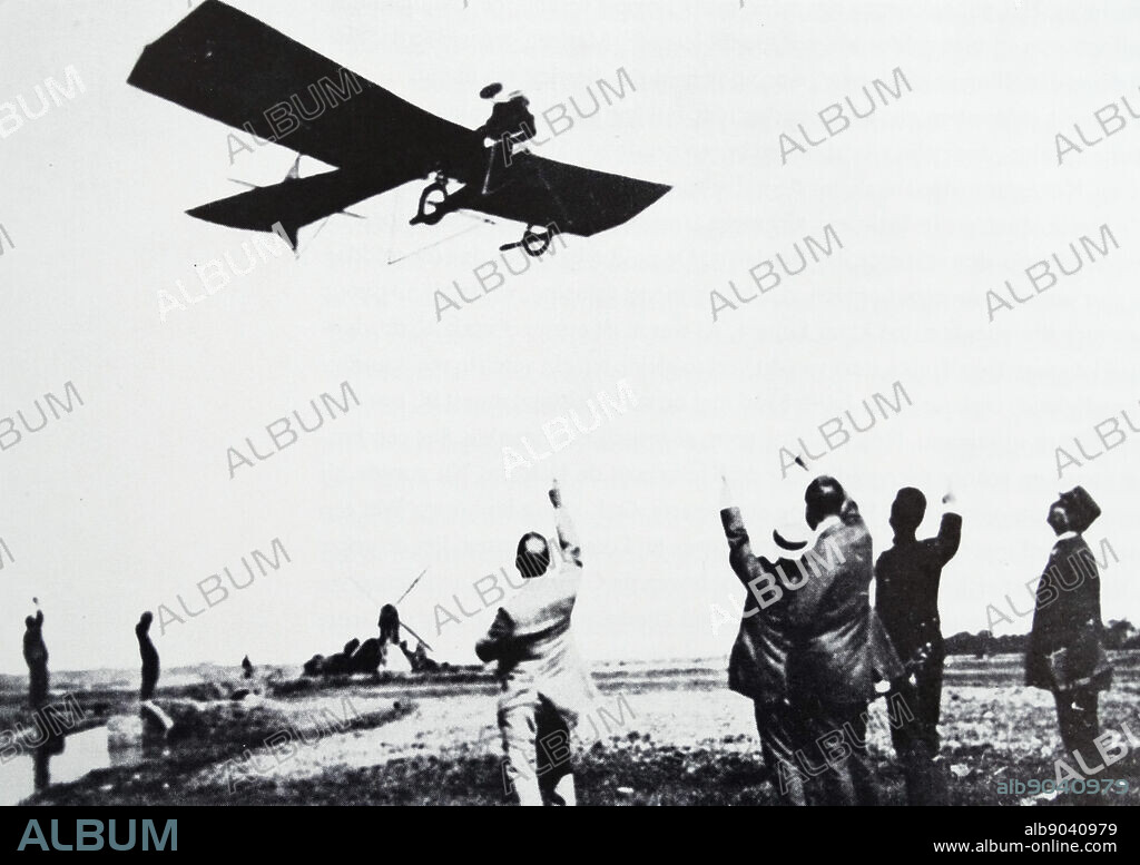 Anthony Fokker (1890 23 December 1939) Dutch aviation pioneer and an aircraft manufacturer. became a celebrity by flying around the tower of the Sint-Bavokerk in Haarlem on 31 August 1911; with the third version of the 'Spin'.