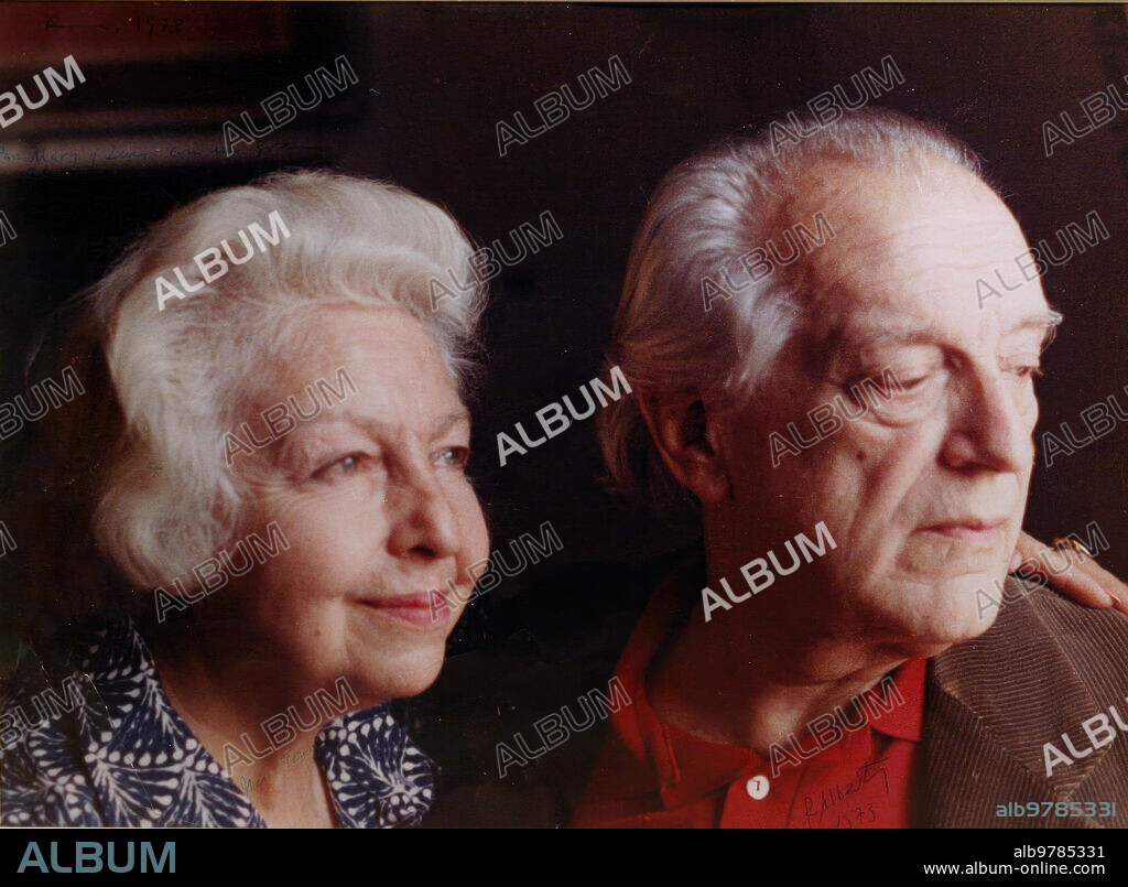Madrid, 17/10/2003. Rafael Alberti, fotografiado junto a su primera mujer, la escritora y traductora María Teresa León. Foto: José Luis Álvarez.