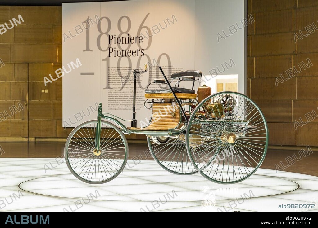 Benz Patent Motor Car (1886); Mercedes Museum; Stuttgarts most visited museum is part of Mercedes-Benz World in Untertürkheim and with its vehicles and classic cars recalls the early days of the automobile; Architecture Ben van Berkel; Architekturbüro UNStudio; Stuttgart; Baden-Württemberg; Germany; Europe.
