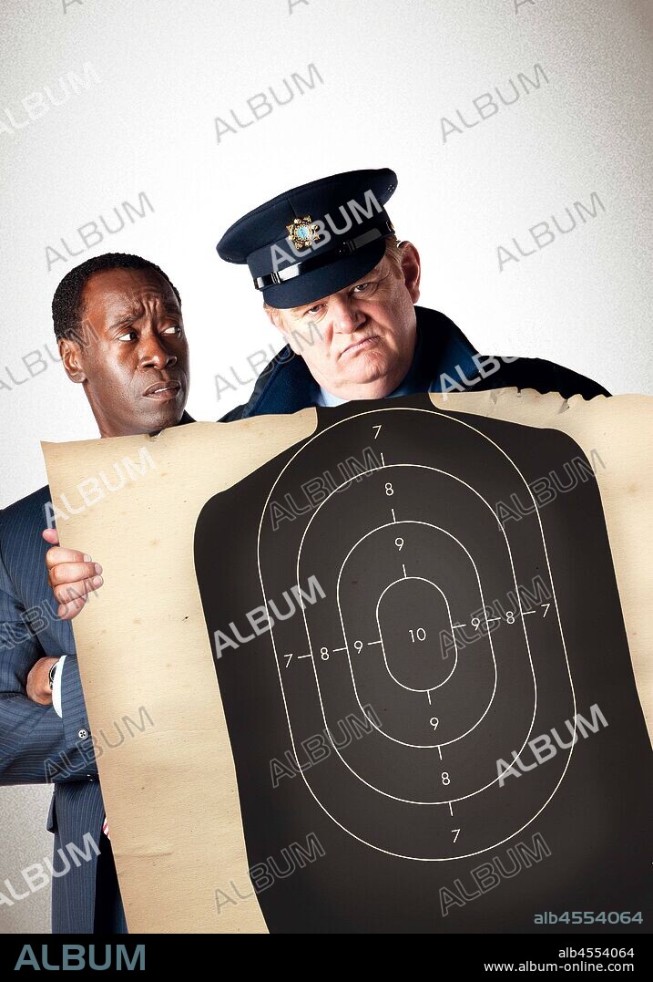 BRENDAN GLEESON y DON CHEADLE en EL IRLANDES, 2011 (THE GUARD), dirigida por JOHN MICHAEL MCDONAGH. Copyright ELEMENT PICTURES.