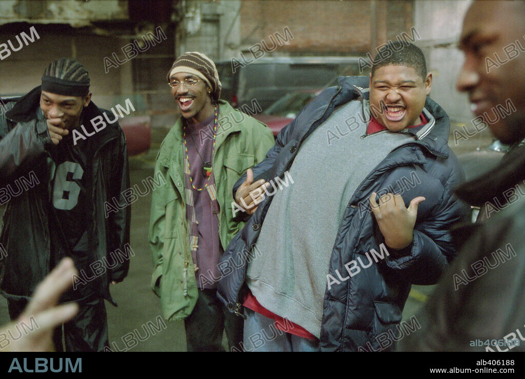 DE'ANGELO WILSON, LC LYCKETY SPLYT and OMAR BENSON MILLER in 8 MILE, 2002, directed by CURTIS HANSON. Copyright UNIVERSAL STUDIOS / REED, ELI.