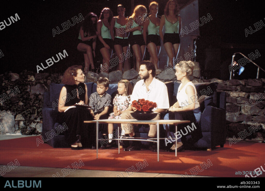ZAPPING, 1999, directed by CHUMILLA CARBAJOSA. Copyright AURUM PRODUCCIONES, S.A.-CRISTAL P.C.