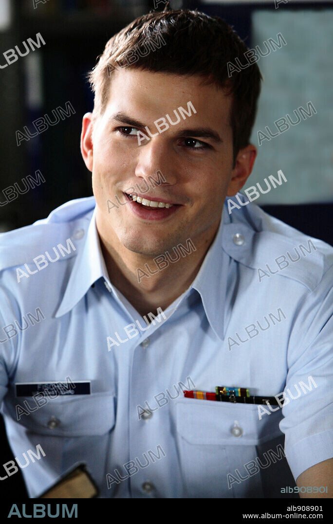 ASHTON KUTCHER in THE GUARDIAN, 2006, directed by ANDREW DAVIS. Copyright TOUCHSTONE PICTURES/BEACON PICTURES/CONTRAFILM/FIRM FILMS / GLASS, BEN.