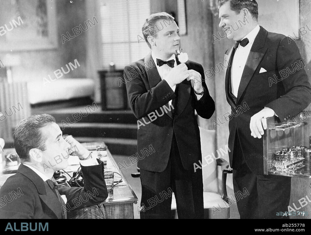 GEORGE BANCROFT, HUMPHREY BOGART and JAMES CAGNEY in ANGELS WITH DIRTY FACES, 1938, directed by MICHAEL CURTIZ. Copyright WARNER BROS/FIRST NATIONAL.