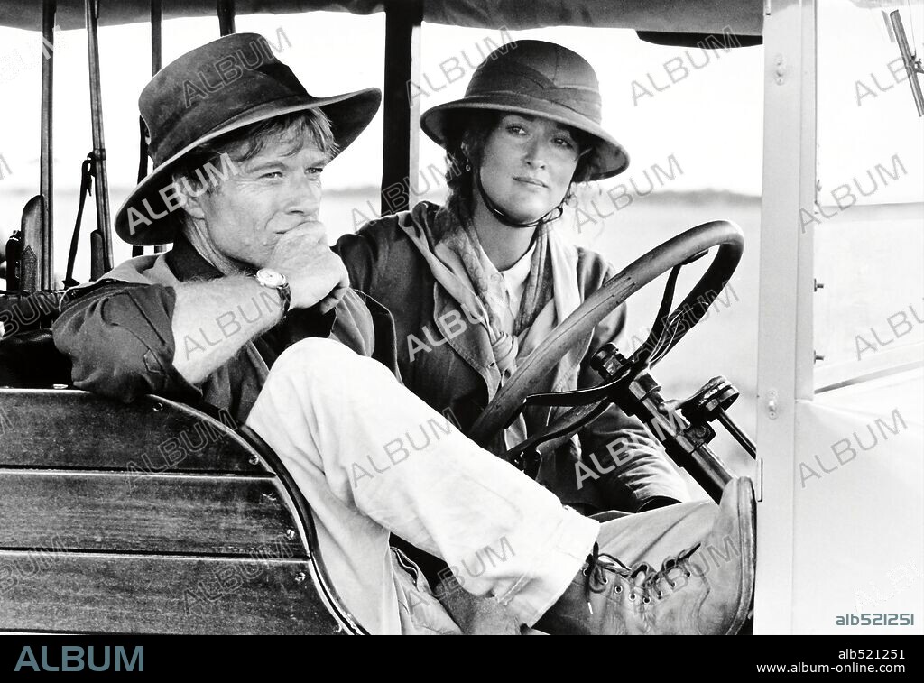 MERYL STREEP et ROBERT REDFORD dans OUT OF AFRICA, 1985, réalisé par SYDNEY POLLACK. Copyright UNIVERSAL PICTURES.