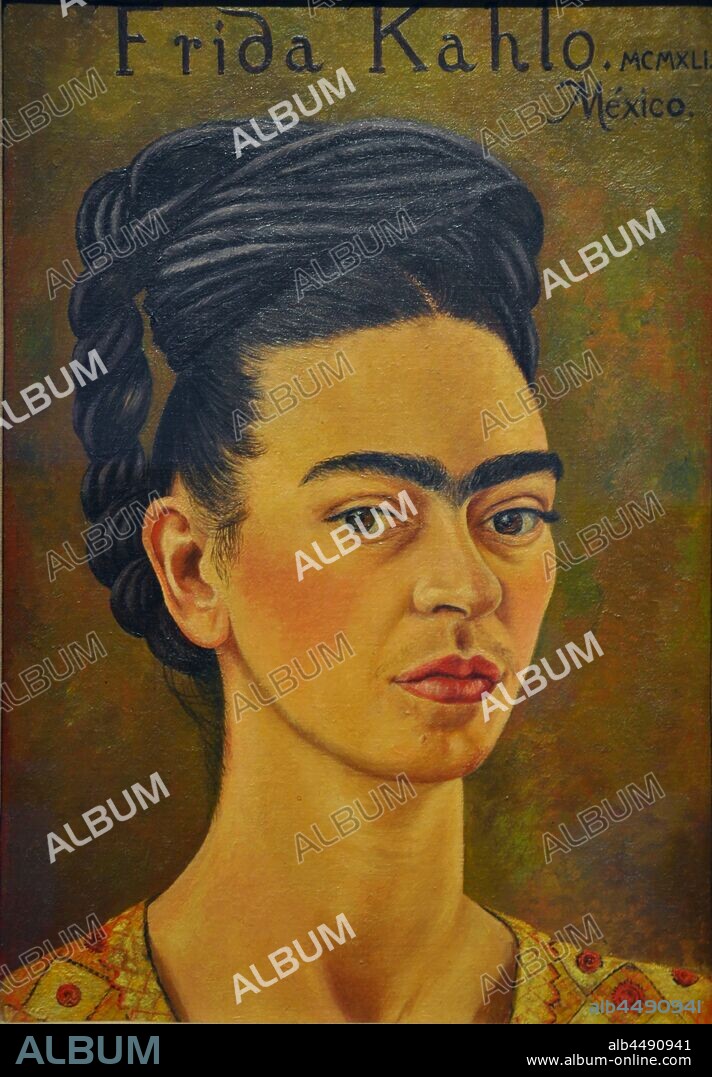 FRIDA KAHLO. Autorretrato con vestido rojo y dorado (Self-Portrait in Red and Gold Dress).