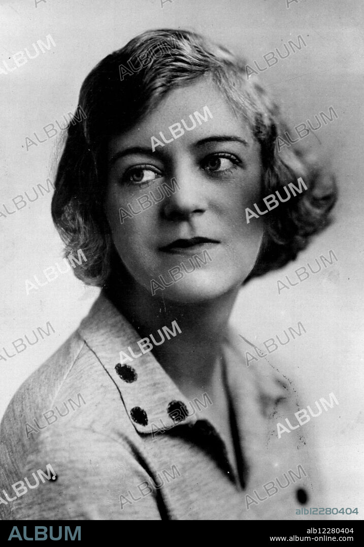 Society Murder CaseMrs Elvira Barney, daughter of Sir J. Mullens, Stocke exchange chief and former broker to the British Treasury, who has been charged with the wlful murder of Mr T. Scott Stephen at her flat in William Mews, Knightsbridge, London. This is the most sensational murder case in Britain in recent years.Elvira Dolores Barney, freed by a jury 8 verifier from the charge of murdering her lover, Michael Stephen. This picture was taken shortly before her arrest. June 11, 1932.