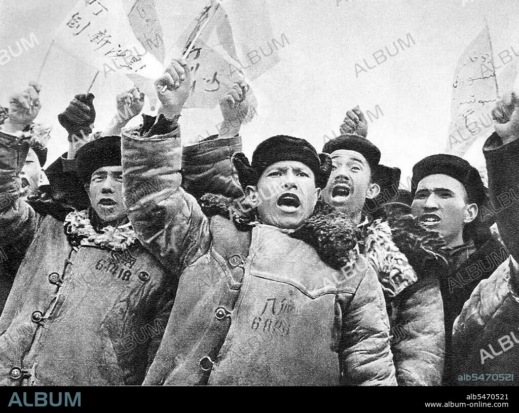 Down with the New Tsars!: Soviet Revisionists Anti-China Atrocities on the Heilung and Wusuli Rivers. By March 1969, Sino-Russian border rivalries led to the Sino-Soviet border conflict at the Ussuri River and on Damansky-Zhenbao Island; more small-scale warfare occurred at Tielieketi in August.