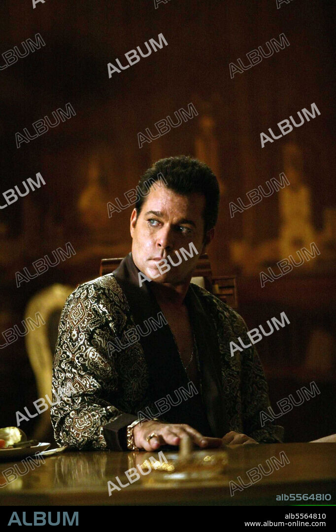 RAY LIOTTA dans REVOLVER, 2005, réalisé par GUY RITCHIE. Copyright EUROPA CORP.