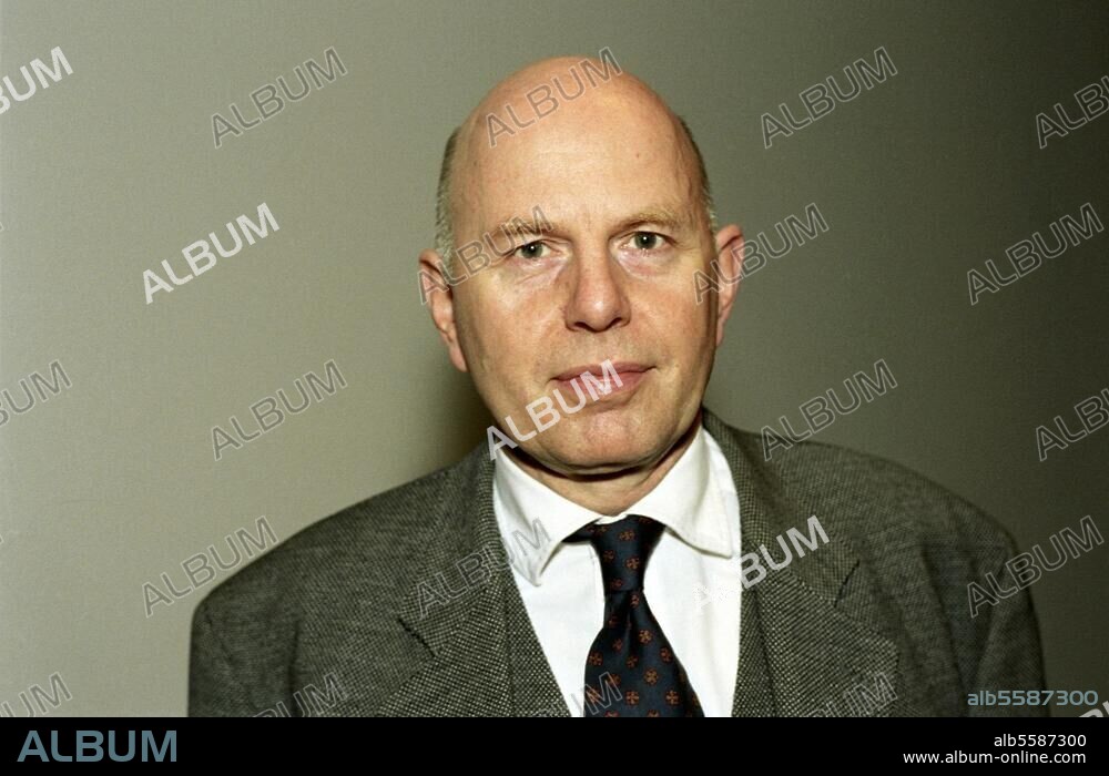 Stoelzl, Christoph Historiker; von 1987-1999 Direktor des Deutschen Historischen Museums, Berlin. geb. 17.2.1944 in Westheim. Porträtaufnahme, 1999.