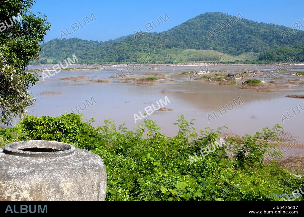 Loei (Thai: ???) Province is located in Thailand's upper North-East. Neighboring provinces are (from east clockwise) Nong Khai, Udon Thani, Nongbua Lamphu, Khon Kaen, Phetchabun, Phitsanulok. In the north it borders Xaignabouli and Vientiane Provinces of Laos. The province is covered with low mountains, while the capital Loei is located in a fertile basin. The Loei River, which flows through the province, is a tributary of the Mekong which, together with the smaller Hueang River, forms the northern boundary of the province with neighboring Laos. Although temperatures in the hot season (April-May) can be more than 40 degrees Celsius, the province is the only one in Thailand where temperatures regularly drops below freezing at night in the cold season (December-January). Loei is rich in national parks, including especially Phu Kradung, Phu Ruea, Phu Suan Sai (also known as Na Haeo) and Phu Luang Wildlife Sanctuary. In 1853 King Mongkut (Rama IV) founded the city of Loei to administer the increasing population in what was then a remote area. In 1907 the province was created by King Chulalongkorn (Rama V). The province is also famous for the Phi Ta Khon festival held at Dansai during the 6th lunar month to make merit and honour the spirits of the ancestors - a colourful mix of Buddhism and spirit worship. The symbol of the province is the stupa (chedi) at Phra That Si Song Rak in Dan Sai, which was built in 1560 by King Maha Chakrapat of Ayutthaya and King Chai Chetha of Lan Xang as a symbol of friendship between the Siamese and Lao kingdoms.