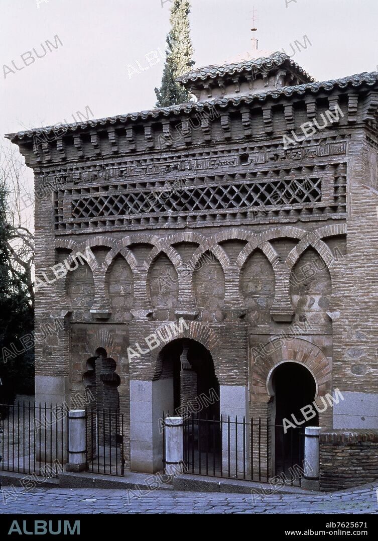FACHADA DE LA IGLESIA DEL CRISTO DE LA LUZ ANTIGUA MEZQUITA DE BAB AL-MARDUM - 999/1000.