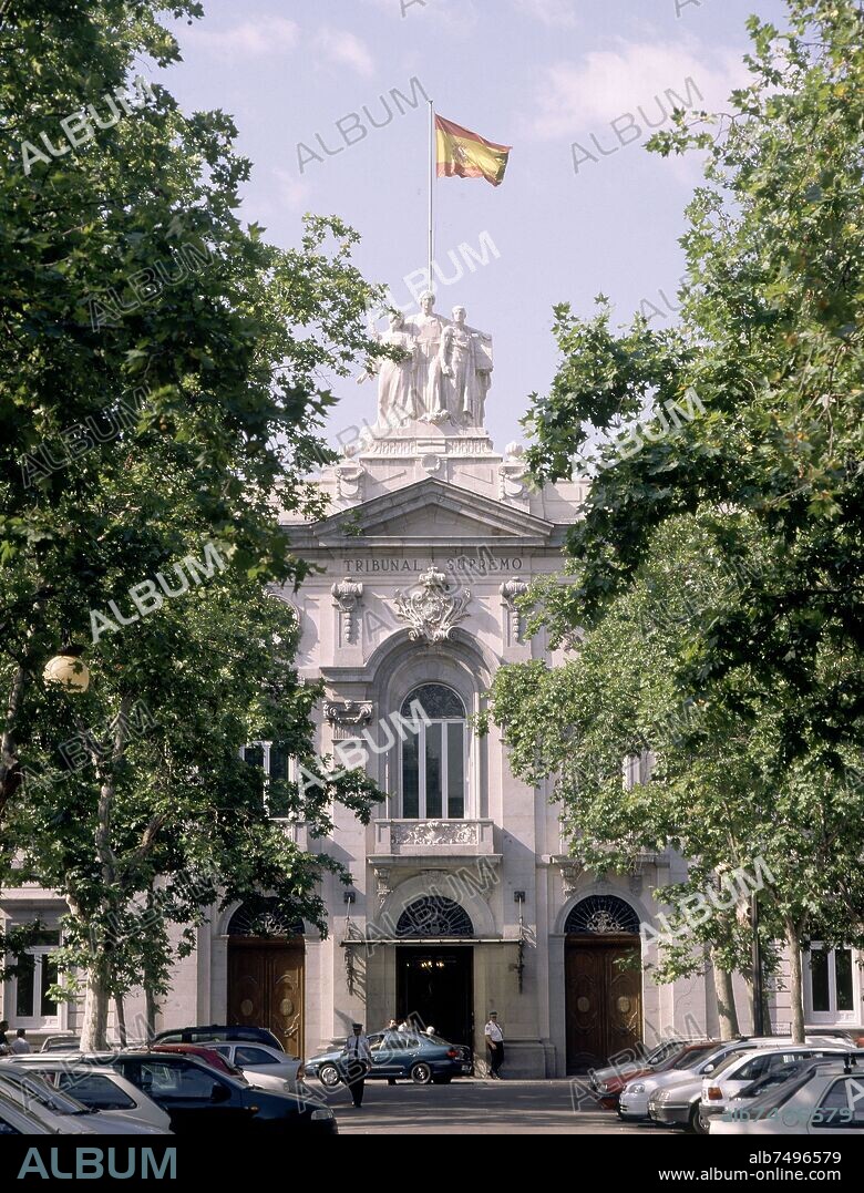 PLAZA DE LA VILLA DE PARIS-FACHADA DEL TRIBUNAL SUPREMO.