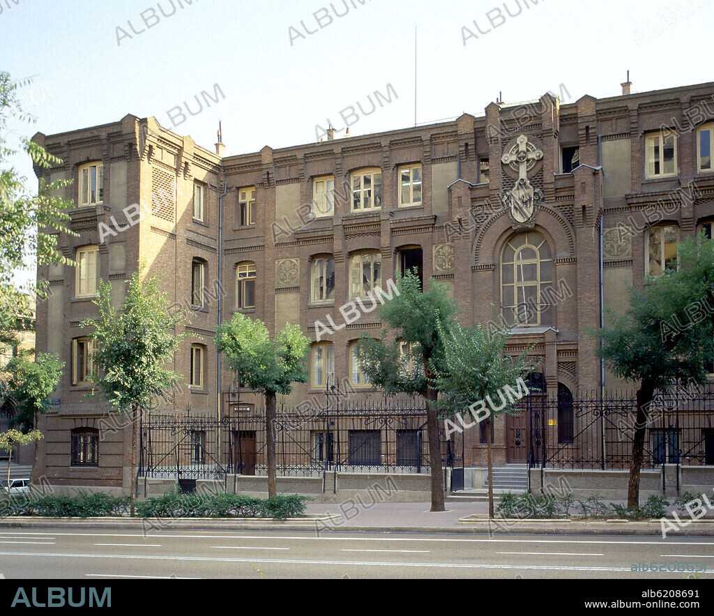 VICENTE LAMPEREZ (1861-1923). COLEGIO DE LAS DAMAS NEGRAS SITUADO EN EL PASEO EDUARDO DATO NUMERO 2 CONSTRUIDO ENTRE 1906-10909 - FOTO AÑOS 80.