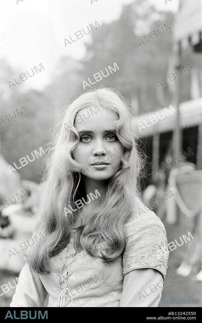 LYSETTE ANTHONY in IVANHOE, 1982, directed by DOUGLAS CAMFIELD. Copyright Columbia Pictures Television / Rosemont Productions.