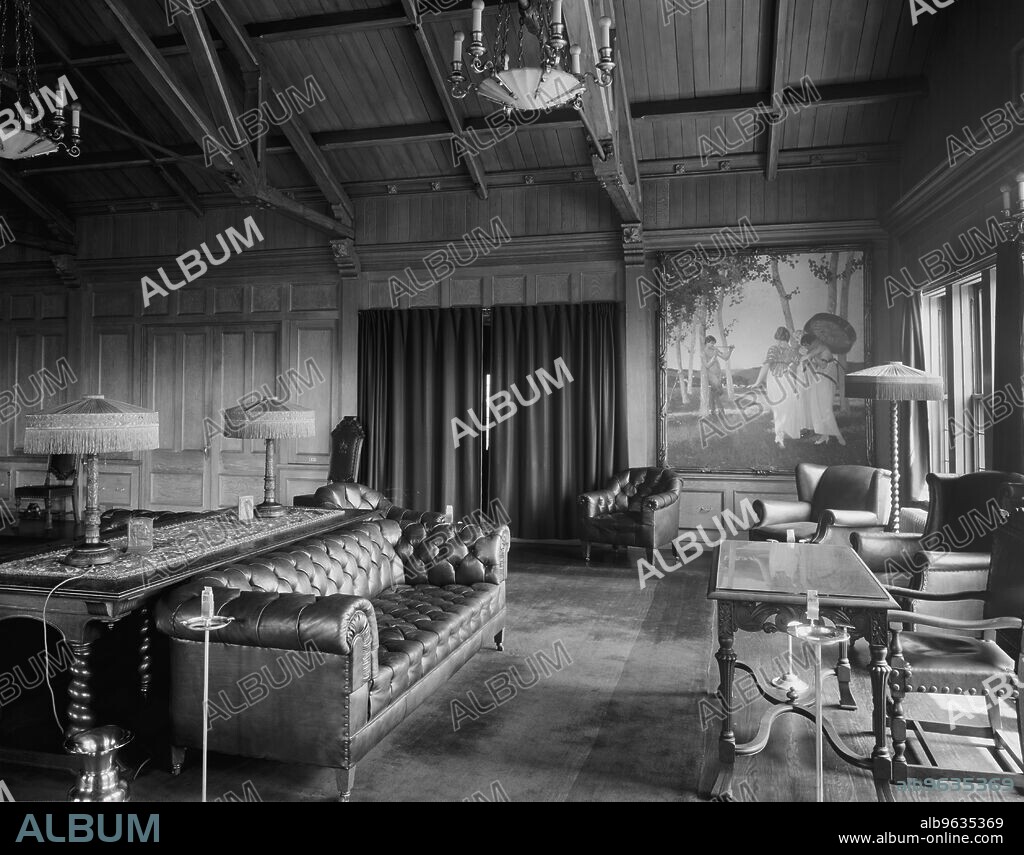 Memorial Hall, Frederick Stearns & Co. laboratory, Detroit, Mich., between 1905 and 1915.