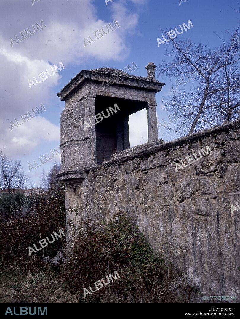 JARDIN - MURO PARTE ALTA.