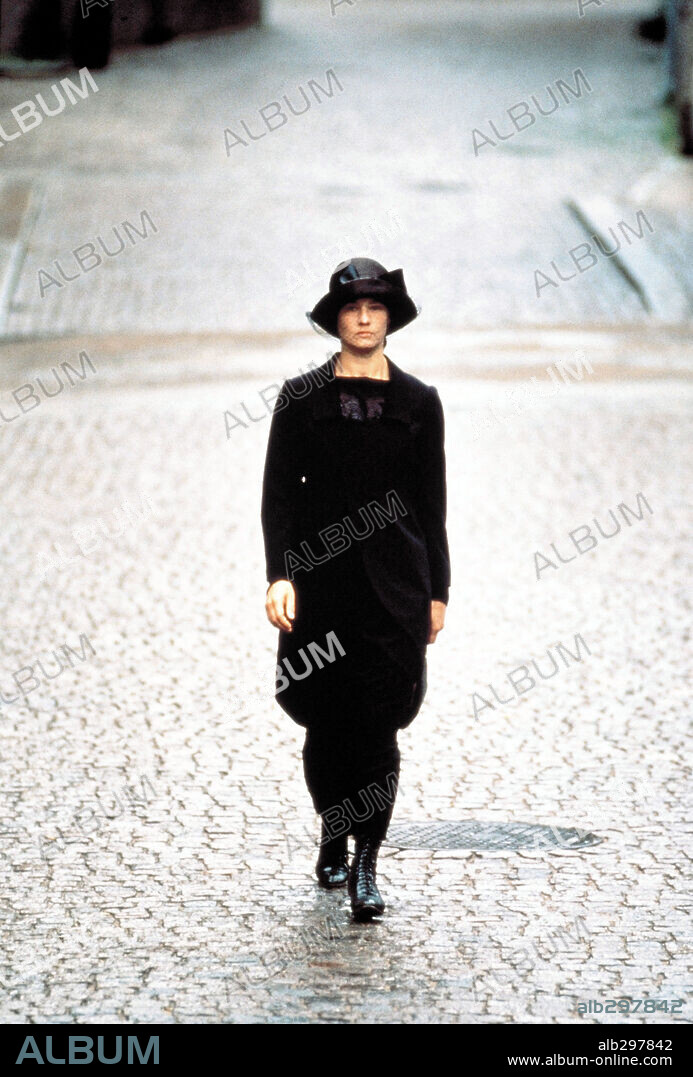PERNILLA AUGUST en LAS MEJORES INTENCIONES, 1992 (GODA VILJAN, DEN), dirigida por BILLE AUGUST. Copyright SAMUEL GOLDWYN COMPANY.