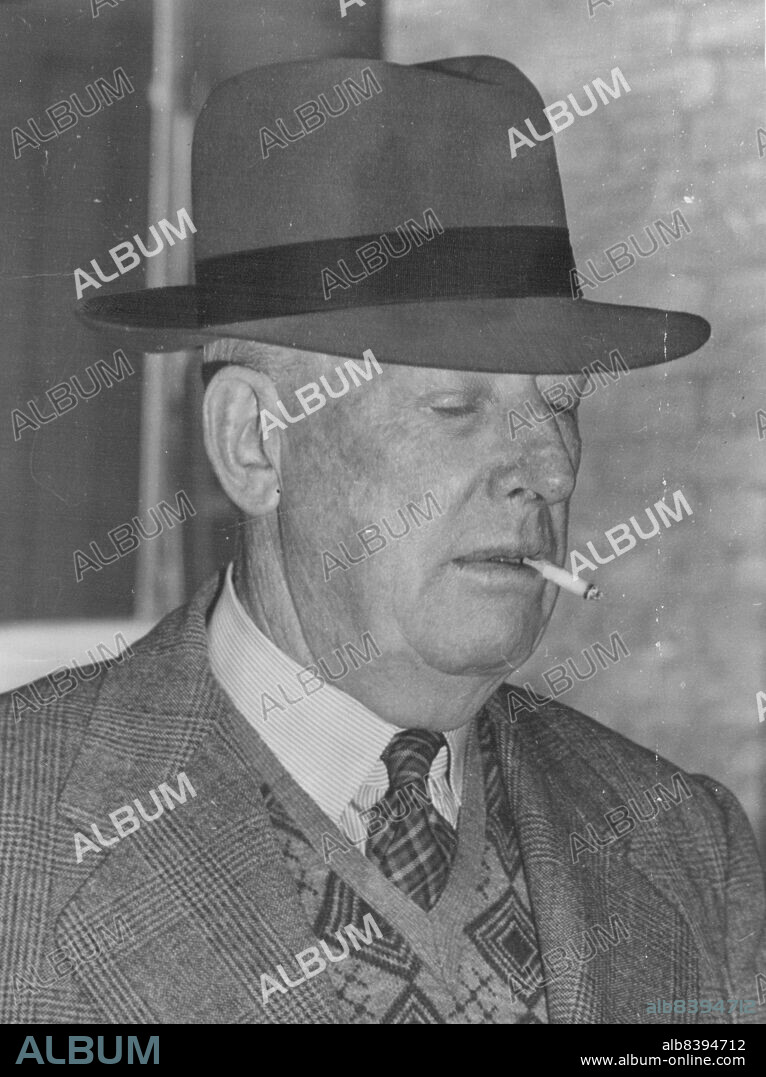 Mr. Sweeney. They are Police Commissioner J. F. Scott, Metropolitan Superintendent W. C. S. Thompson, Former Metropolitan Superinterident J. F. Sweeney and Superintendent H. Boswell. Scott: Absent from catty on sick leave for about five months. Entered Prince Henry, Hospital in April, now recuperating at his home at Chatswood. Ex-Supt. Sweeney. June 22, 1952.